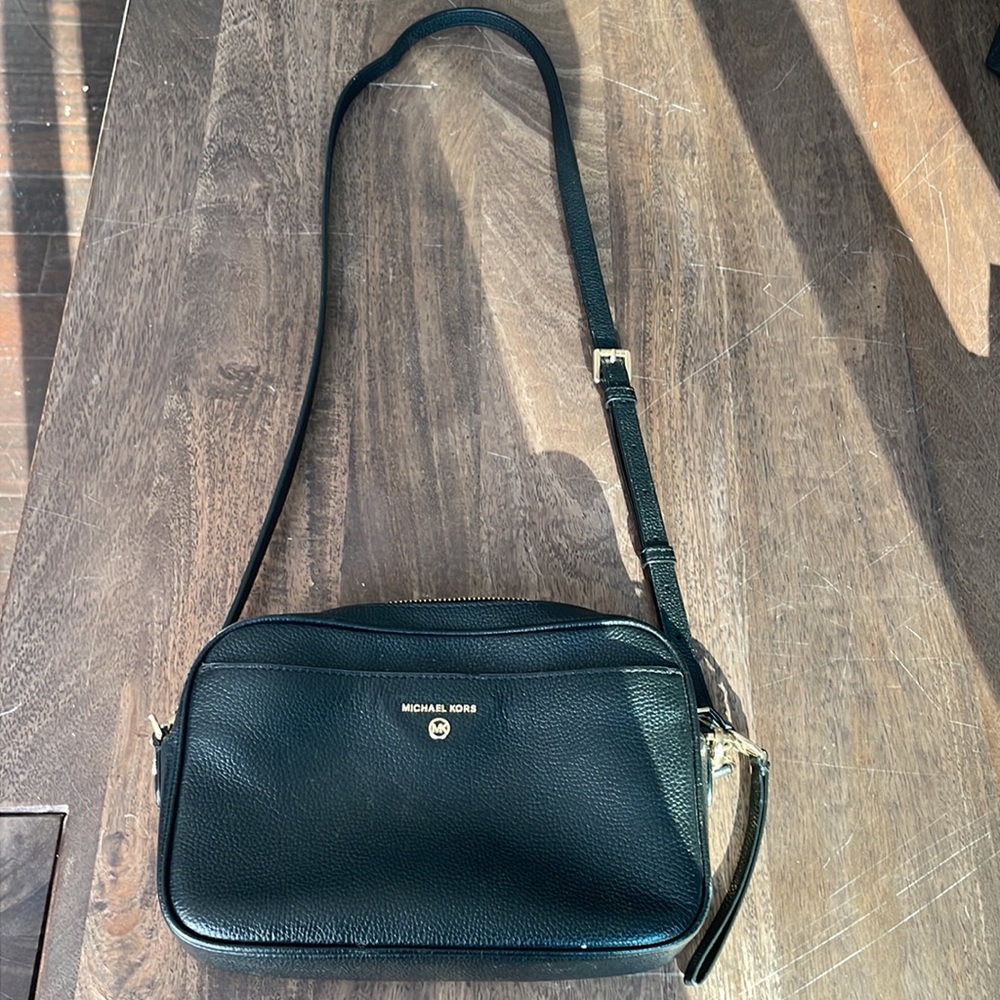 Michael Kors CrossBody Bag - Picture 2 of 12